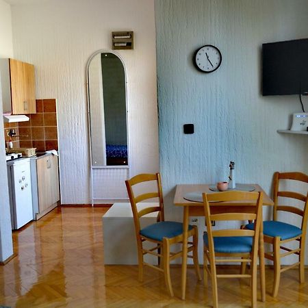 Apartman Studio Katarina Golubăţ Exterior foto