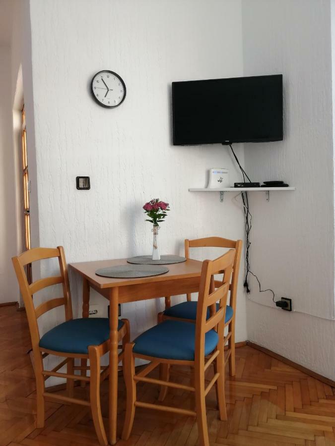 Apartman Studio Katarina Golubăţ Exterior foto